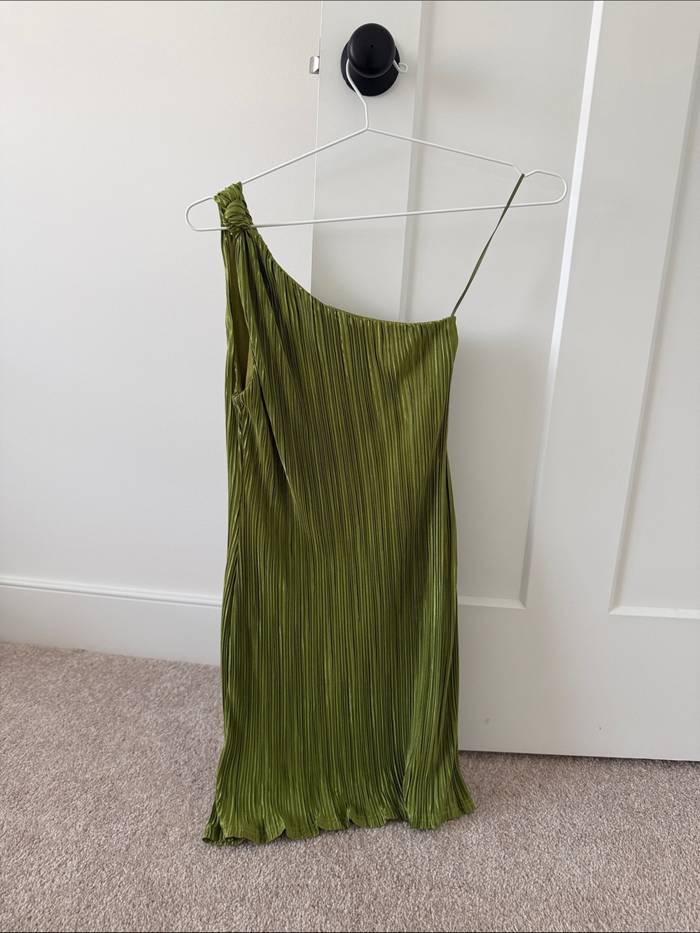 One-Shoulder Olive Green Pleated Midi Dress